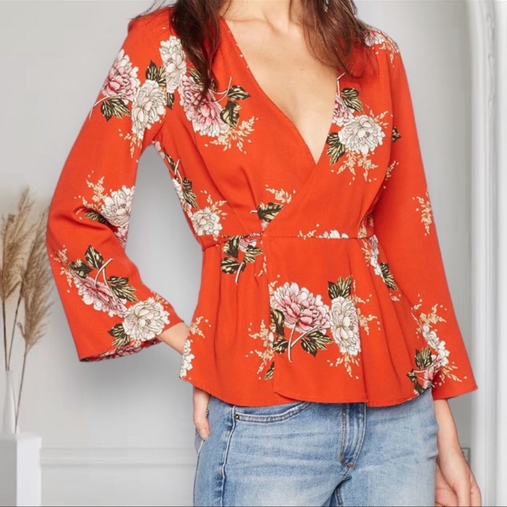 EUC ASTR The Label Floral Wrap Top, Size Women’s Small